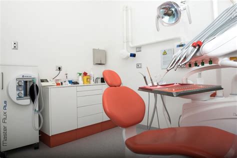 dentista prada como|Studio Prada, Studio medico Como : Prenota un appuntamento .